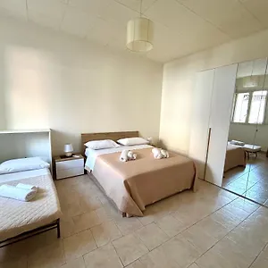 De Amicis , Aeroporto di Catania Fontana Rossa Italia